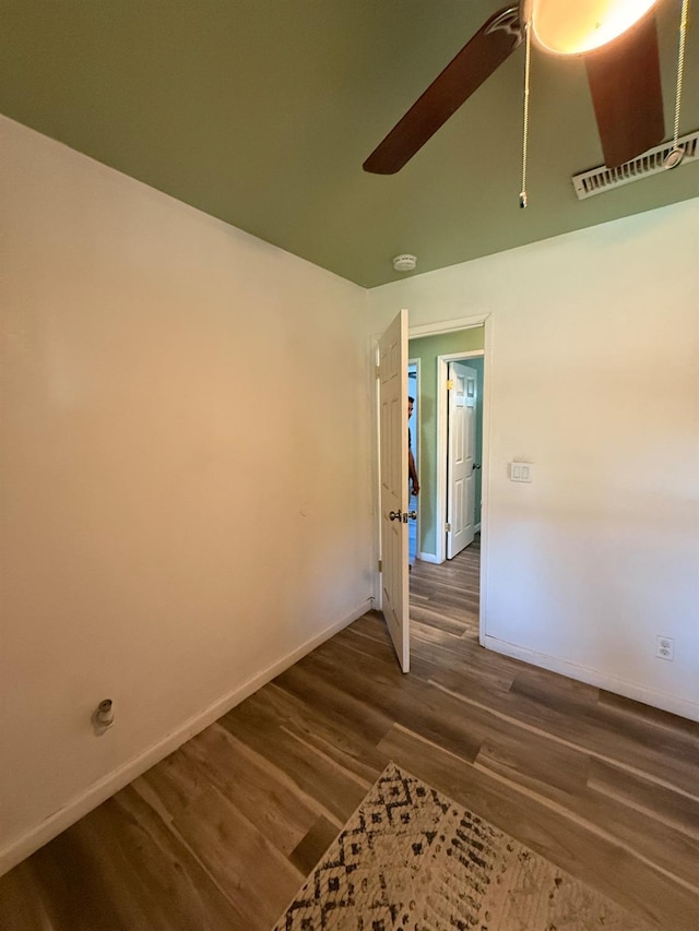 2662 Yerba St, Selma, CA 93662 - unfurnished room with a ceiling fan and wood finished floors