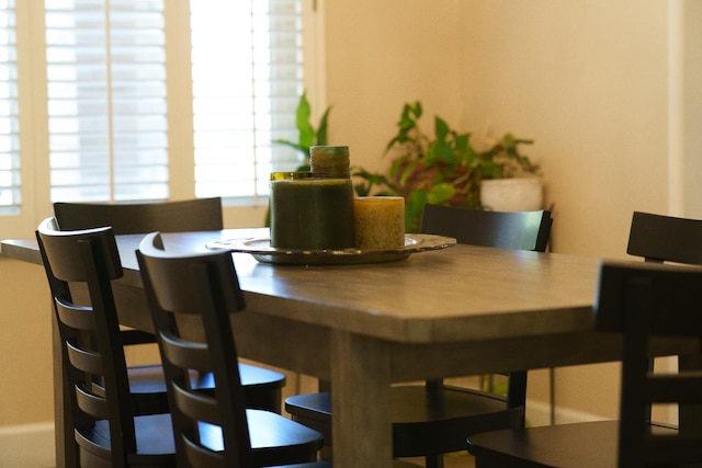 6372 N Benedict Ave, Fresno, CA 93711 - view of dining room
