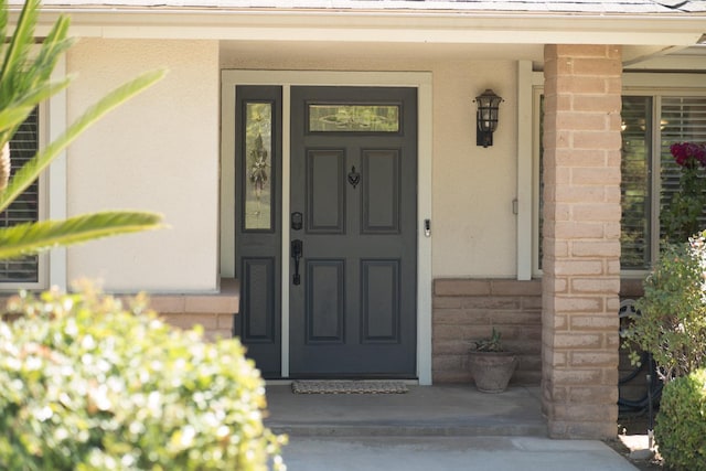 6372 N Benedict Ave, Fresno, CA 93711 - entrance to property with stucco siding and covered porch