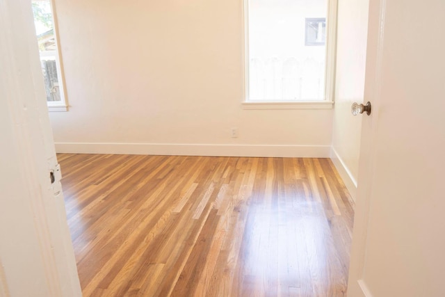 4119 Arden Dr S, Fresno, CA 93703 - empty room featuring light wood-style flooring