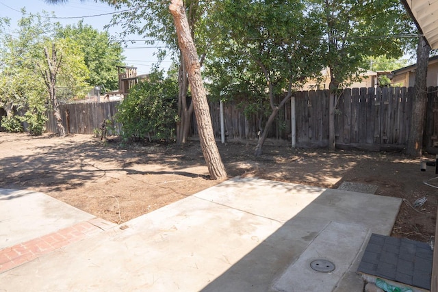 4119 Arden Dr S, Fresno, CA 93703 - fenced backyard with a patio