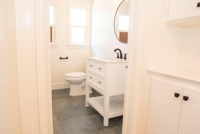 4119 Arden Dr S, Fresno, CA 93703 - bathroom featuring vanity and toilet