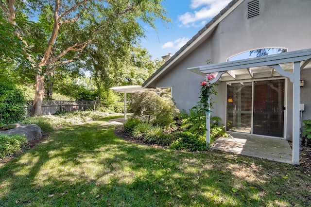 1210 E Province Dr, Fresno, CA 93720 - view of yard with a patio