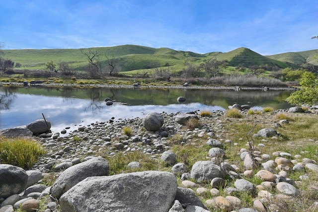 25190 Elwood Rd, Sanger, CA 93657 - water view with a mountain backdrop