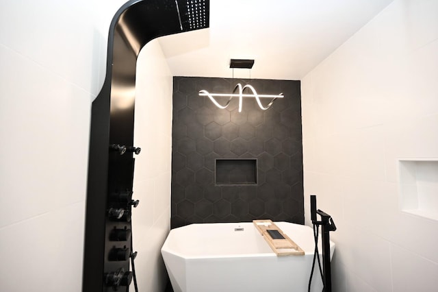 25190 Elwood Rd, Sanger, CA 93657 - full bath featuring tile walls and a tile shower