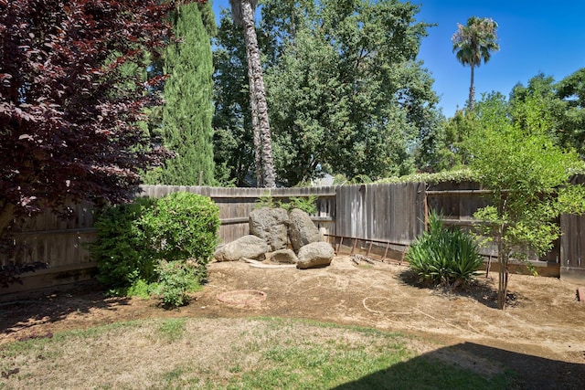 6447 N Vagedes Ave, Fresno, CA 93711 - view of fenced backyard
