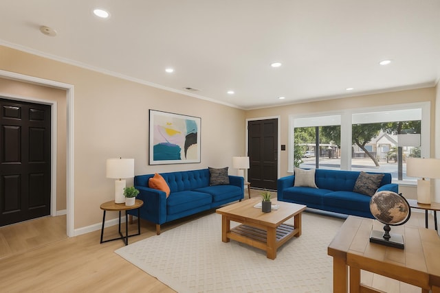 1402 E Shields Ave, Fresno, CA 93704 - living area featuring light wood-style flooring, recessed lighting, and ornamental molding