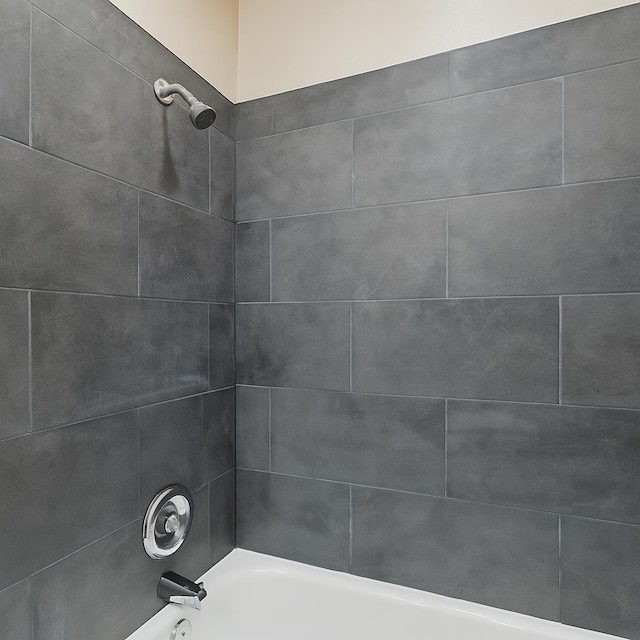 1402 E Shields Ave, Fresno, CA 93704 - full bath featuring shower / bathtub combination