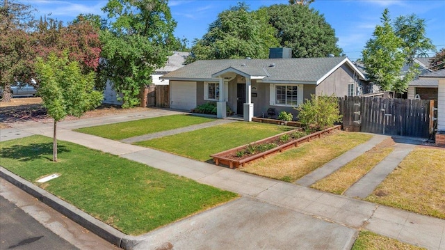 1440 E Fountain Way, Fresno, CA 93704 - view of front facade featuring driveway and stucco siding