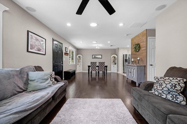 1440 E Fountain Way, Fresno, CA 93704 - living area featuring a ceiling fan, dark wood-type flooring, and recessed lighting