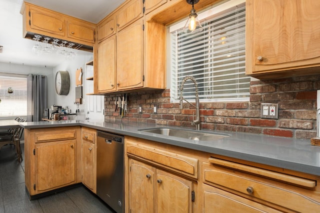2344 E Menlo Ave, Fresno, CA 93710 - kitchen with dishwasher and a peninsula