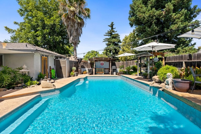 2344 E Menlo Ave, Fresno, CA 93710 - view of pool with a fenced backyard