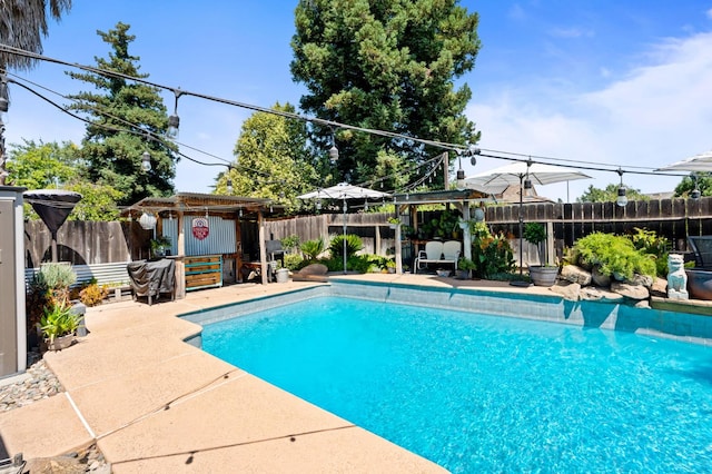 2344 E Menlo Ave, Fresno, CA 93710 - view of pool featuring a fenced backyard and a patio area