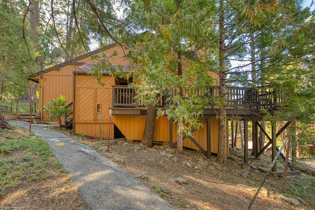 40904 Mill Run Ln Unit 60, Shaver Lake, CA 93664 - view of side of home featuring a deck