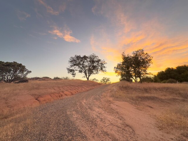 2 Buggy Whip Dr, Coarsegold, CA 93614