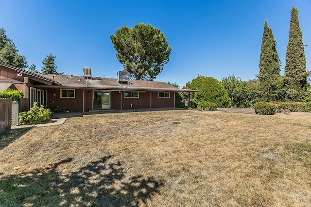10465 E Herndon Ave, Clovis, CA 93619 - rear view of house featuring a patio area