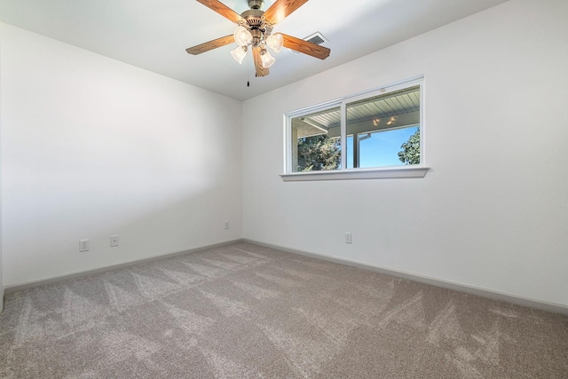 570 S Lassen Ave, Kerman, CA 93630 - unfurnished room with carpet floors and ceiling fan
