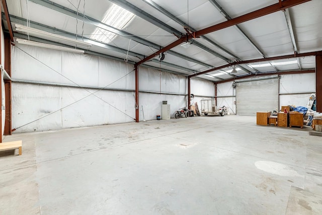 570 S Lassen Ave, Kerman, CA 93630 - view of garage