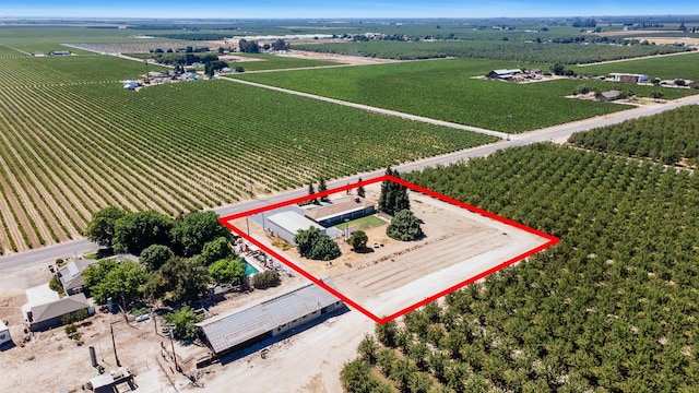 570 S Lassen Ave, Kerman, CA 93630 - aerial view of sparsely populated area with rows of crops and property boundaries highlighted