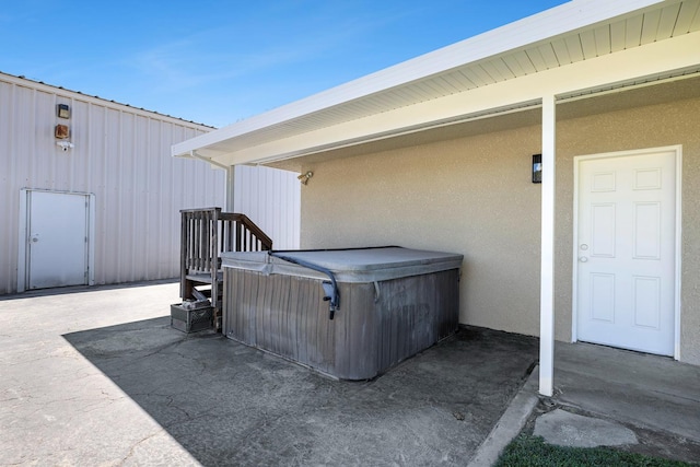 570 S Lassen Ave, Kerman, CA 93630 - view of patio / terrace featuring a hot tub