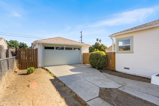 3486 E Lamona Ave, Fresno, CA 93703 - view of detached garage