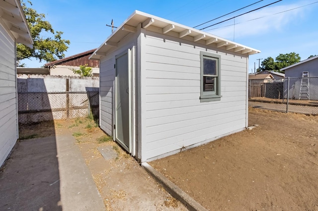 3486 E Lamona Ave, Fresno, CA 93703 - view of outdoor structure