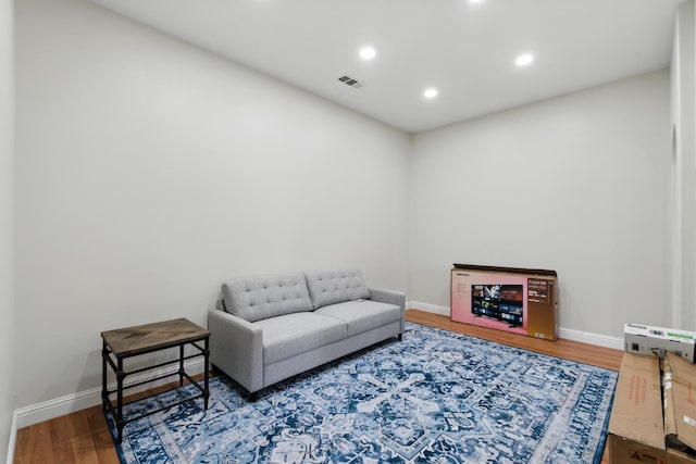 135 N Park Dr, Madera, CA 93637 - sitting room with wood finished floors and recessed lighting