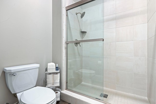 2706 Trenton Ave, Clovis, CA 93619 - bathroom with toilet and a shower stall
