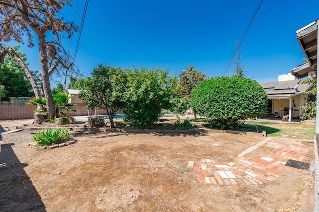 4678 N Thorne Ave, Fresno, CA 93704 - view of yard featuring a patio