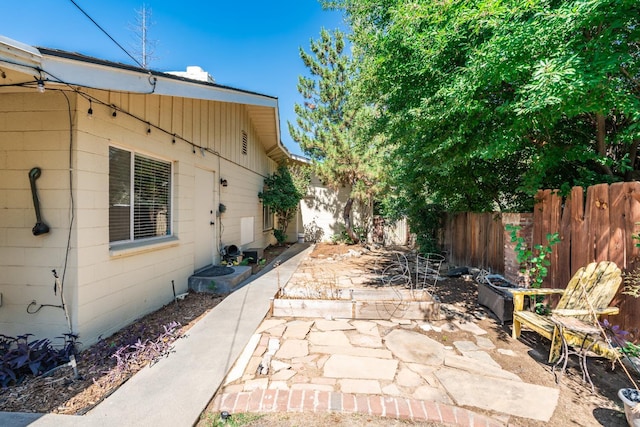 4678 N Thorne Ave, Fresno, CA 93704 - view of patio / terrace