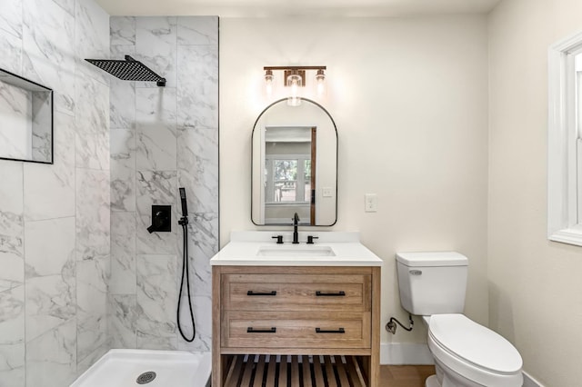 2643 B St, Selma, CA 93662 - full bath featuring vanity and a marble finish shower
