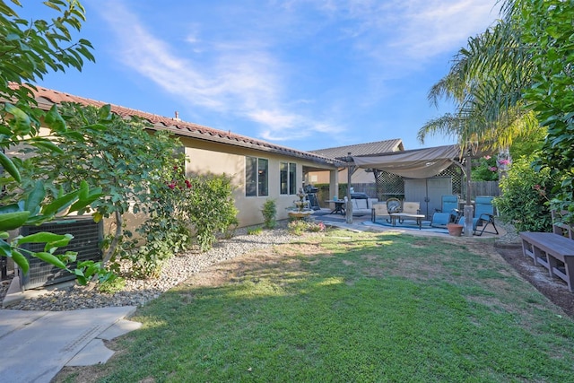 11319 N Via Napoli Dr, Fresno, CA 93730 - fenced backyard with a patio and a storage unit