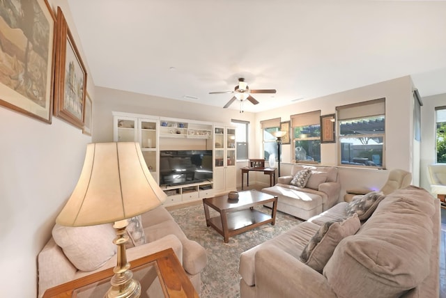 11319 N Via Napoli Dr, Fresno, CA 93730 - living area with a ceiling fan