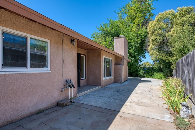 545 W Fedora Ave, Fresno, CA 93705 - view of patio