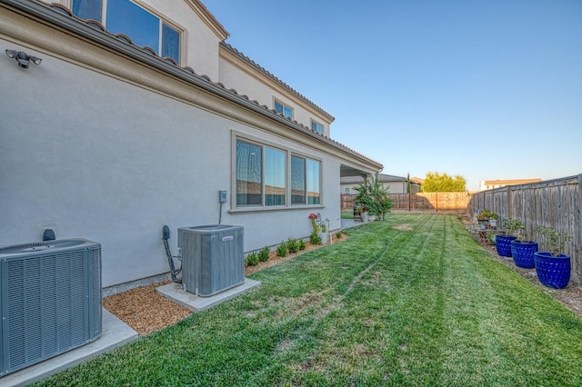 924 Orchard Hills Rd, Madera, CA 93636 - view of fenced backyard