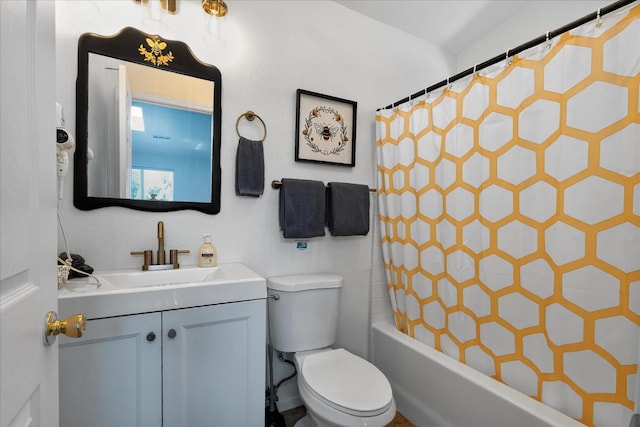 53401 Timberview Rd, North Fork, CA 93643 - bathroom featuring vanity and shower / bath combination with curtain
