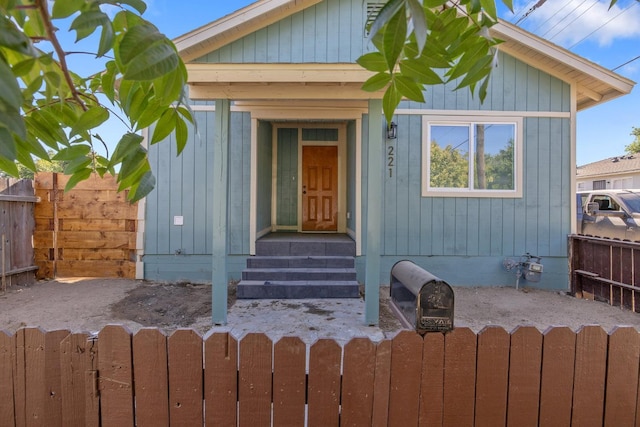 221 N Orchard St, Fresno, CA 93701 - view of front facade