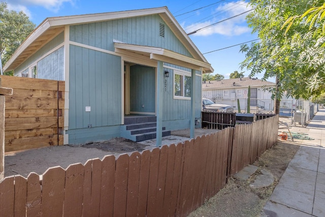 221 N Orchard St, Fresno, CA 93701 - view of front of house featuring entry steps, crawl space, and a gate