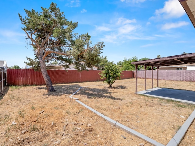 2557 Jackson St, Selma, CA 93662 - fenced backyard with a patio area