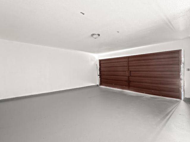 2557 Jackson St, Selma, CA 93662 - view of garage