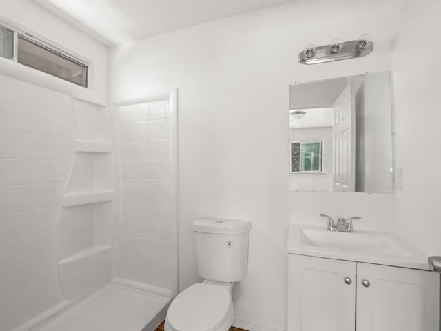 2557 Jackson St, Selma, CA 93662 - full bathroom with vanity and a shower