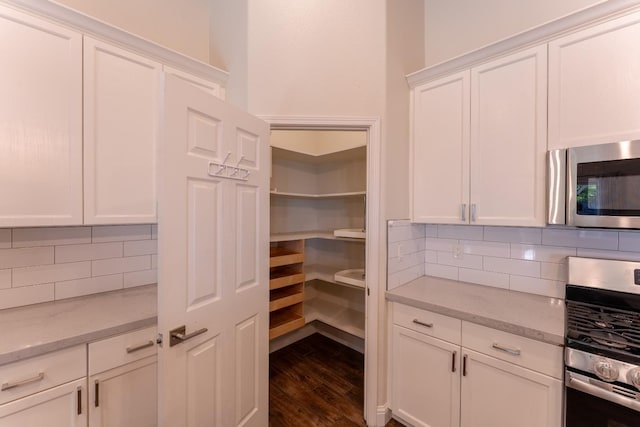 1963 Rialto Ct, Clovis, CA 93611 - view of pantry