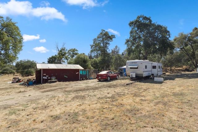 44810 Douglas Rd S, Coarsegold, CA 93614 - view of yard featuring an outbuilding and a pole building
