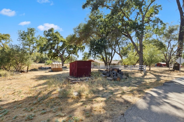 44810 Douglas Rd S, Coarsegold, CA 93614 - view of yard with a storage shed