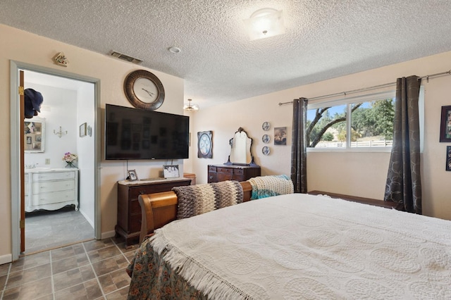44810 Douglas Rd S, Coarsegold, CA 93614 - bedroom featuring baseboards and a textured ceiling