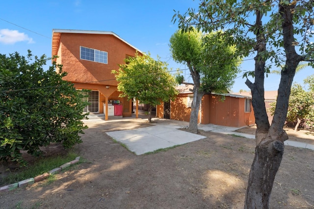 3924 E Iowa Ave, Fresno, CA 93702 - back of property featuring stucco siding