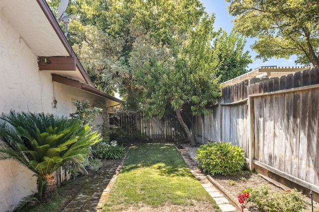 1702 W Bullard Unit 105, Fresno, CA 93711 - view of yard