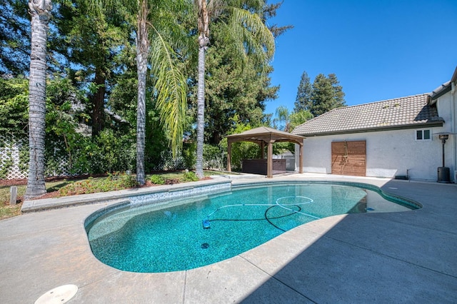218 W Hubert Ct, Fresno, CA 93711 - outdoor pool with a gazebo and a patio area