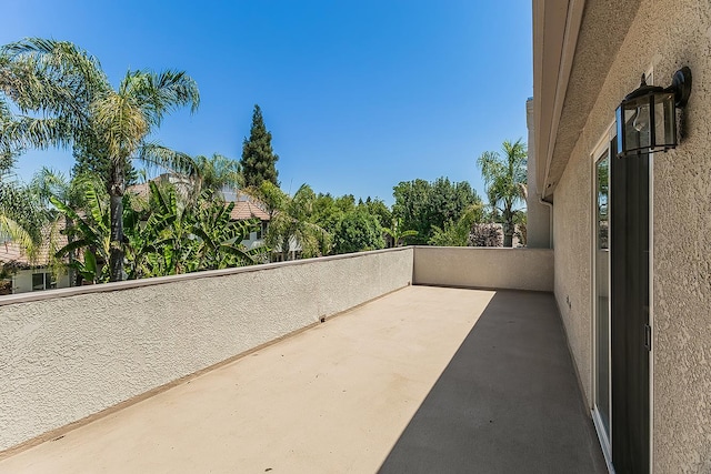 4950 W Minarets Ave, Fresno, CA 93722 - view of patio / terrace