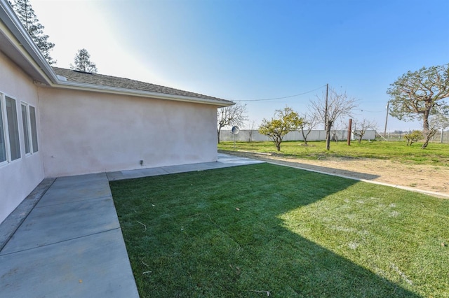 5942 S Cedar Ave, Fresno, CA 93725 - view of grassy yard